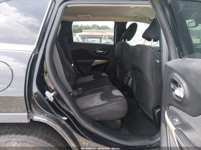 2018 JEEP CHEROKEE LATITUDE 4X4 8