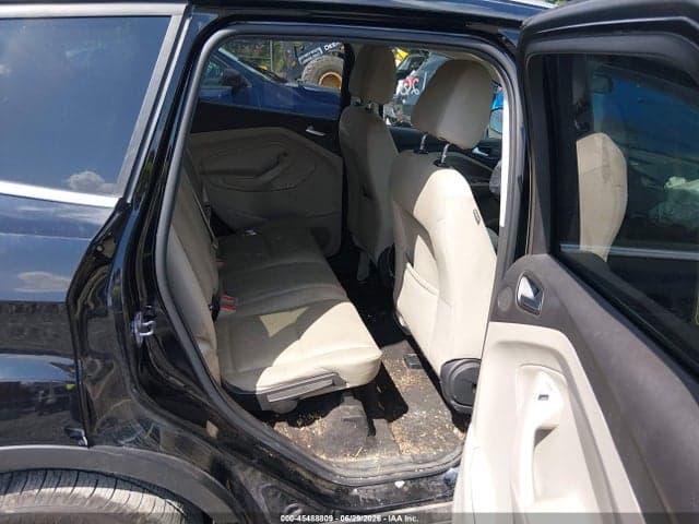 2017 FORD ESCAPE SE 8