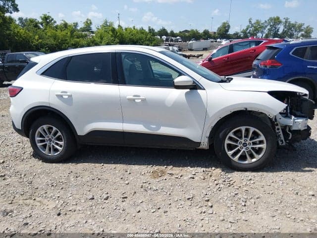 2021 FORD ESCAPE SE 13