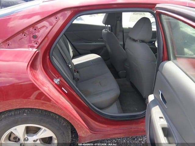 2023 HYUNDAI ELANTRA SE 8