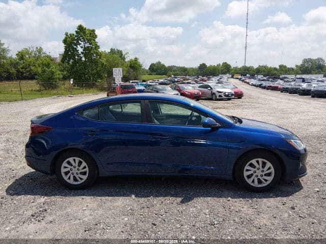 2020 HYUNDAI ELANTRA SE 14