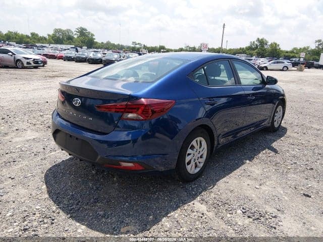 2020 HYUNDAI ELANTRA SE 4