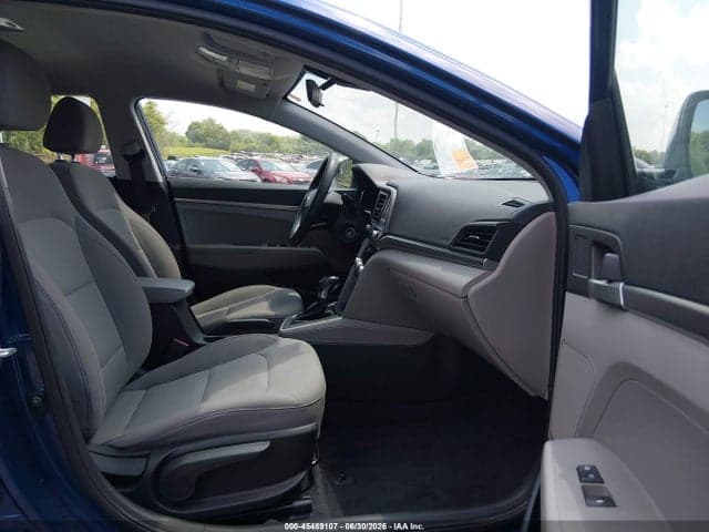 2020 HYUNDAI ELANTRA SE 5