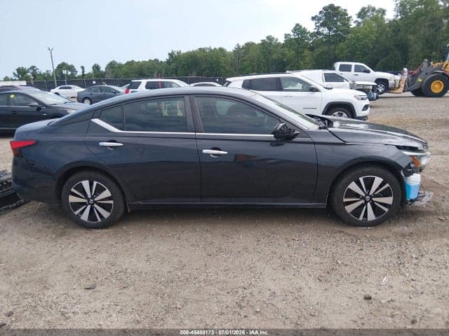 2022 NISSAN ALTIMA SV FWD 14