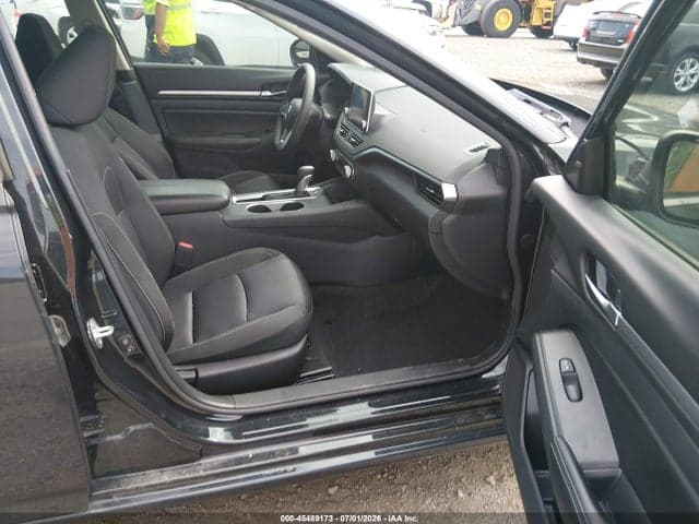 2022 NISSAN ALTIMA SV FWD 5
