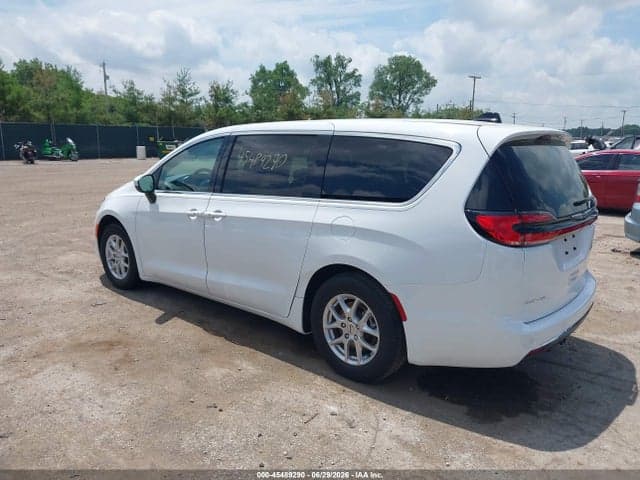 2023 CHRYSLER PACIFICA TOURING L 3