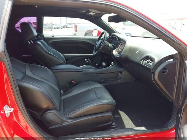 2023 DODGE CHALLENGER SXT 5