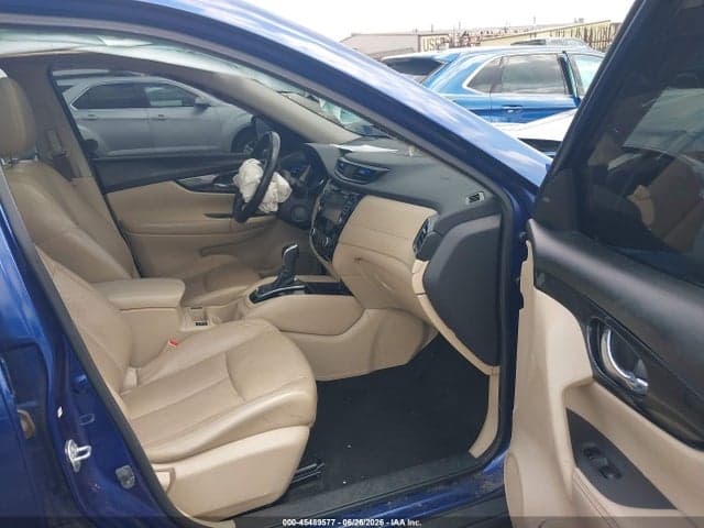 2017 NISSAN ROGUE SL 5