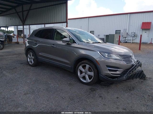 2017 LINCOLN MKC PREMIERE - 1