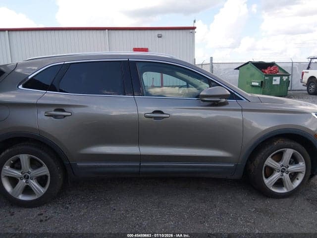 2017 LINCOLN MKC PREMIERE 14