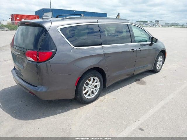 2020 CHRYSLER VOYAGER LXI 4
