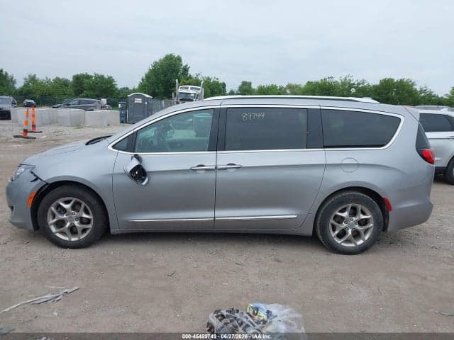 2017 CHRYSLER PACIFICA LIMITED 14