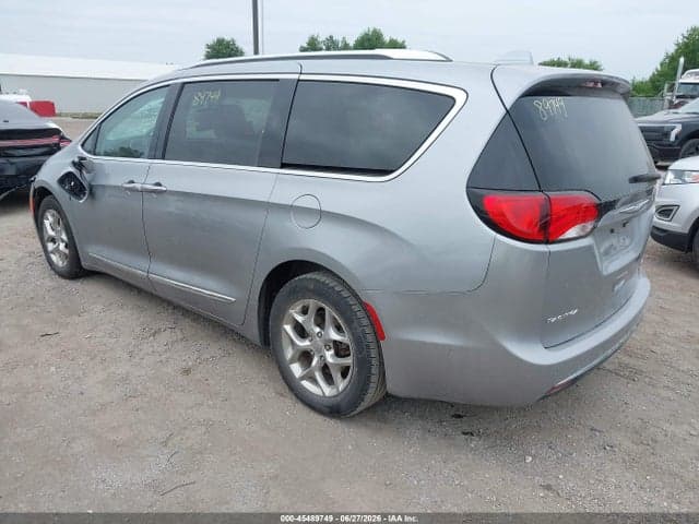 2017 CHRYSLER PACIFICA LIMITED 3