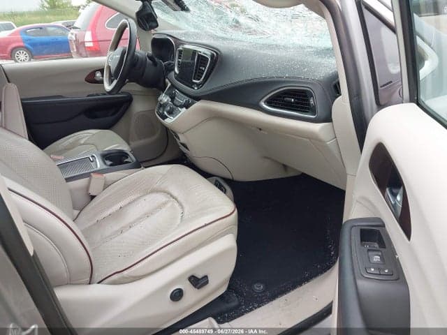 2017 CHRYSLER PACIFICA LIMITED 5