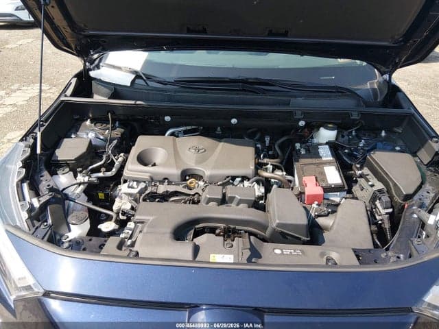 2025 TOYOTA RAV4 XLE 10