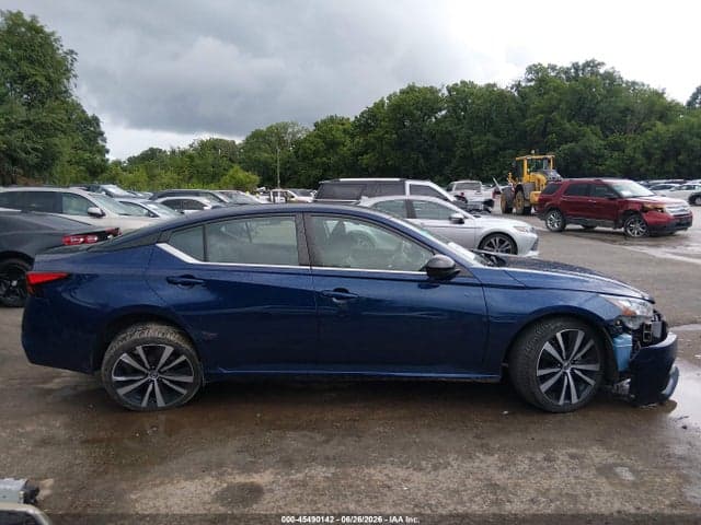 2022 NISSAN ALTIMA SR FWD 13