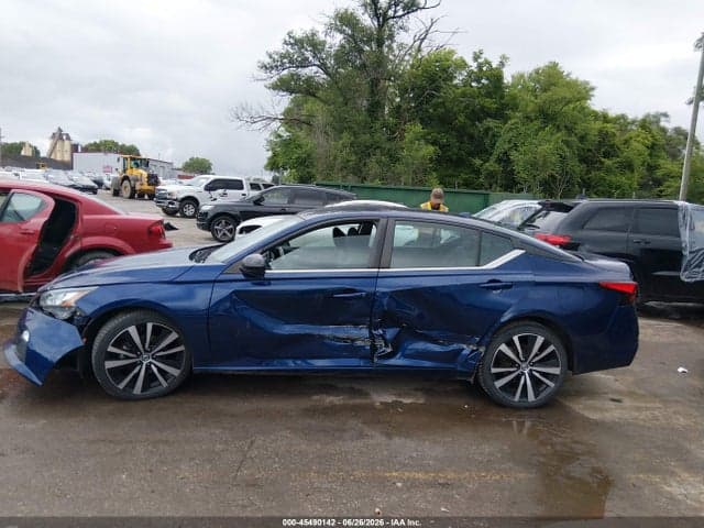 2022 NISSAN ALTIMA SR FWD 14