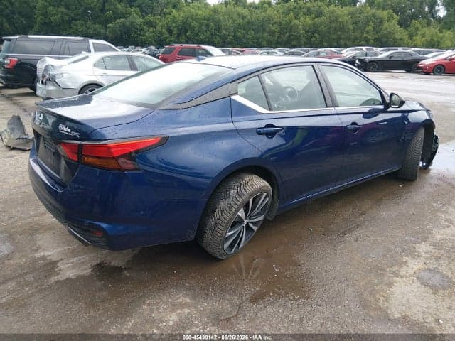 2022 NISSAN ALTIMA SR FWD 4