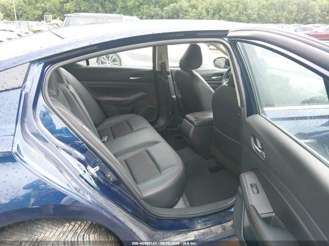 2022 NISSAN ALTIMA SR FWD 8