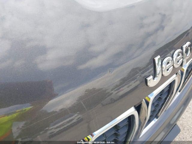 2020 JEEP GRAND CHEROKEE LAREDO E 4X4 13