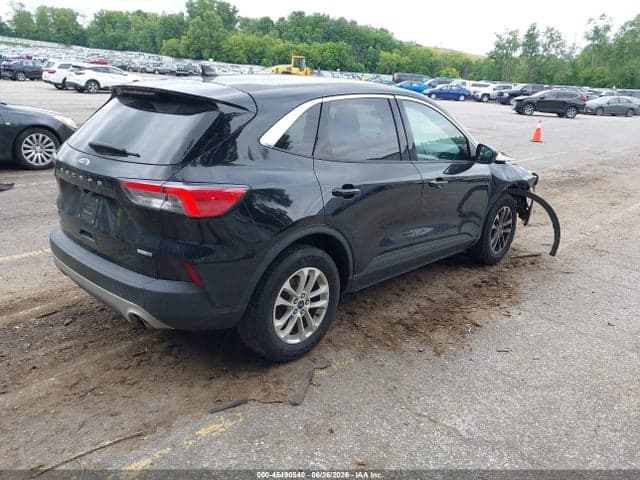 2020 FORD ESCAPE SE 4