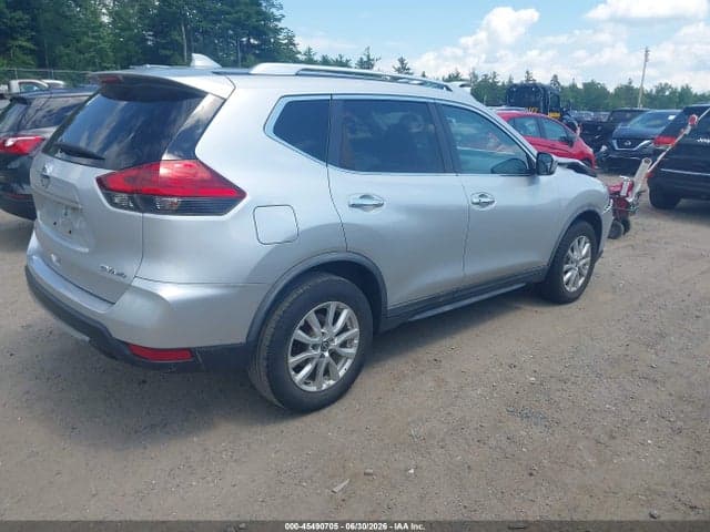 2017 NISSAN ROGUE SV 4