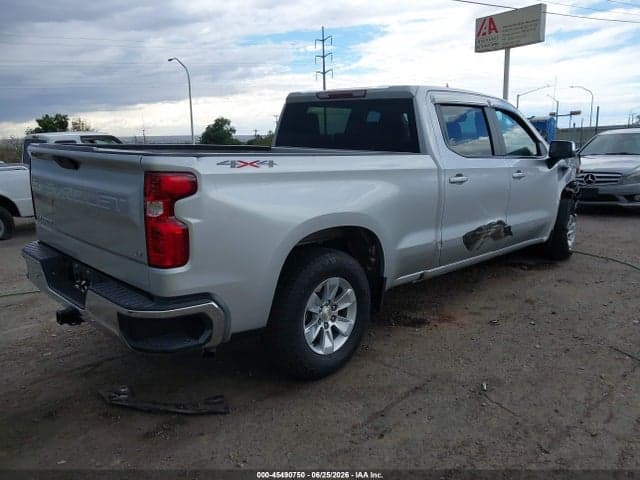 2019 CHEVROLET SILVERADO 1500 LT 4