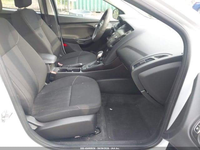2018 FORD FOCUS SE 5