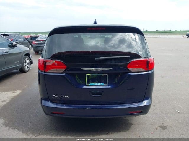 2017 CHRYSLER PACIFICA TOURING 16