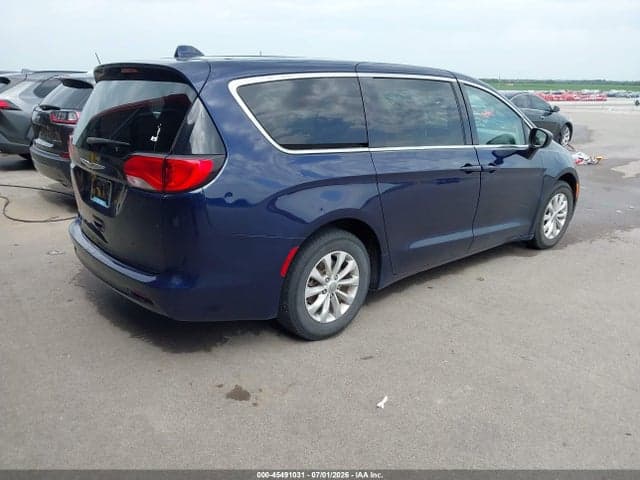 2017 CHRYSLER PACIFICA TOURING 4