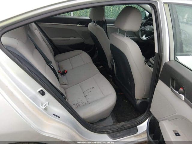2020 HYUNDAI ELANTRA SE 8