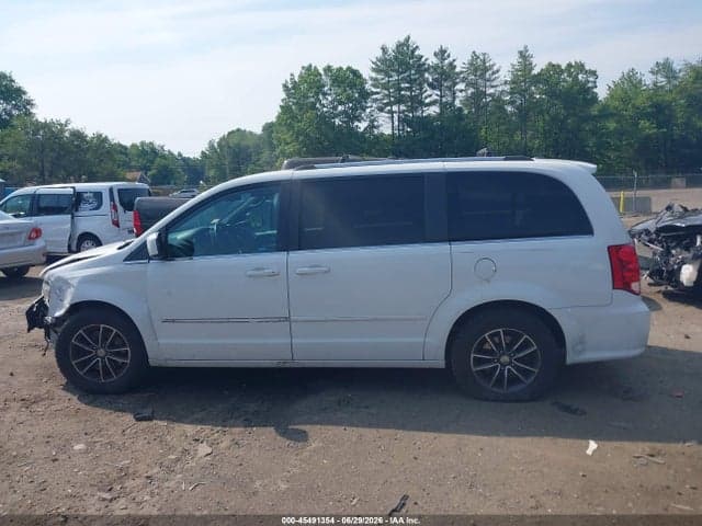 2017 DODGE GRAND CARAVAN SXT 14