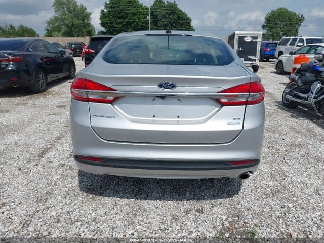 2017 FORD FUSION SE 16