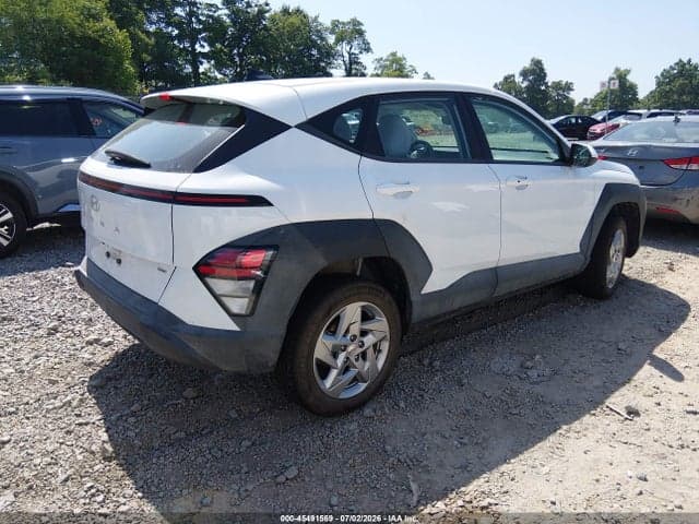 2025 HYUNDAI KONA SE 4