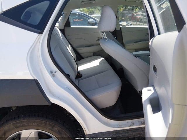 2025 HYUNDAI KONA SE 8
