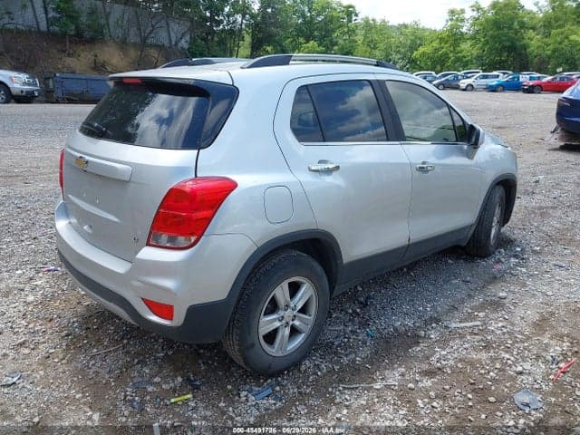 2017 CHEVROLET TRAX LT 4