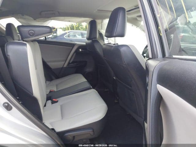 2017 TOYOTA RAV4 LIMITED 8