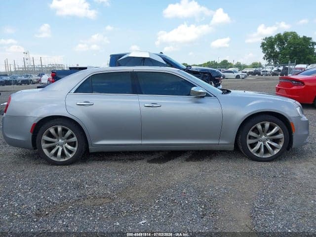 2018 CHRYSLER 300 LIMITED 11