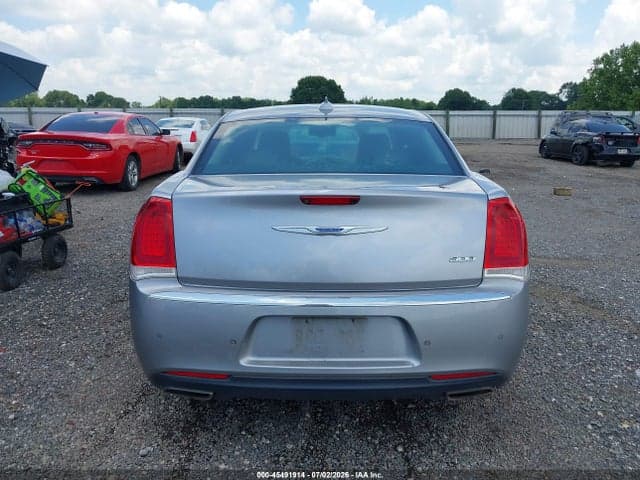 2018 CHRYSLER 300 LIMITED 14