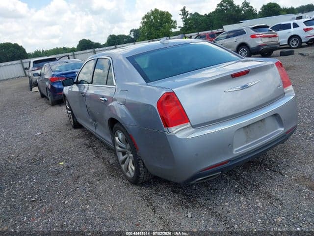 2018 CHRYSLER 300 LIMITED 3