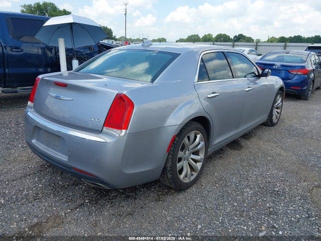 2018 CHRYSLER 300 LIMITED 4