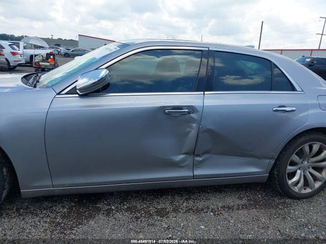 2018 CHRYSLER 300 LIMITED 6