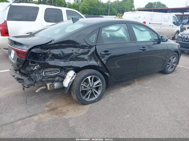 2023 KIA FORTE LXS 4