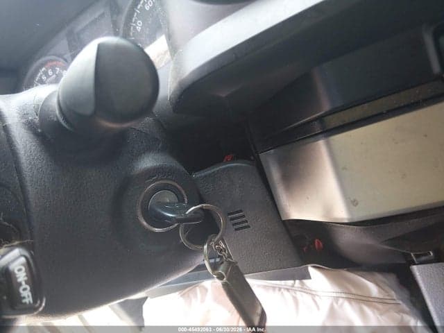 2022 TOYOTA TACOMA SR 11