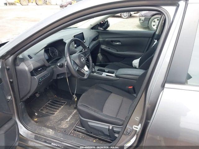 2024 NISSAN SENTRA SV XTRONIC CVT 5