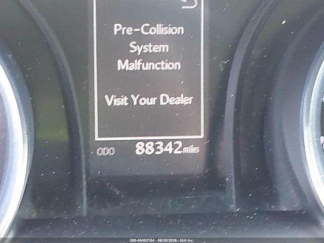 2019 TOYOTA CAMRY SE 16