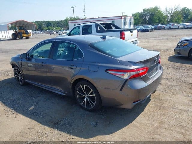 2019 TOYOTA CAMRY SE 3