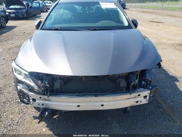 2019 TOYOTA CAMRY SE 6