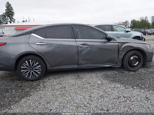 2025 NISSAN ALTIMA SV AWD 6