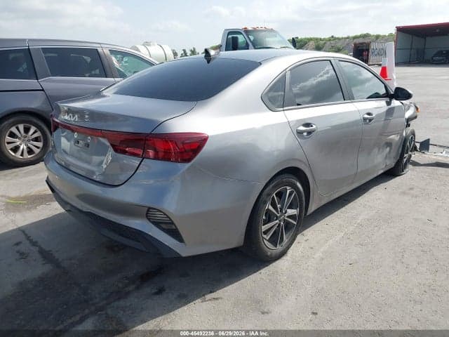 2023 KIA FORTE LXS 4